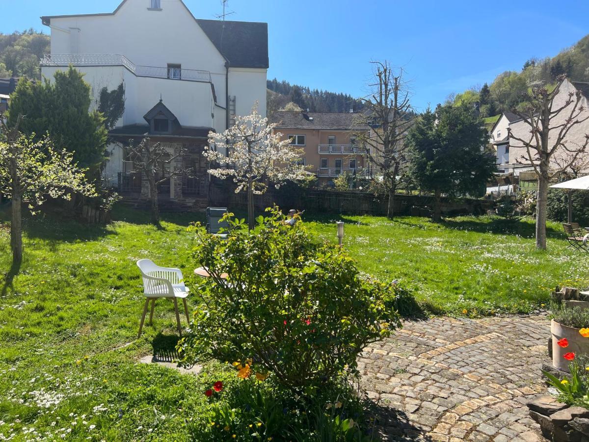 Weingut Gaestehaus Bach Cochem Exterior photo